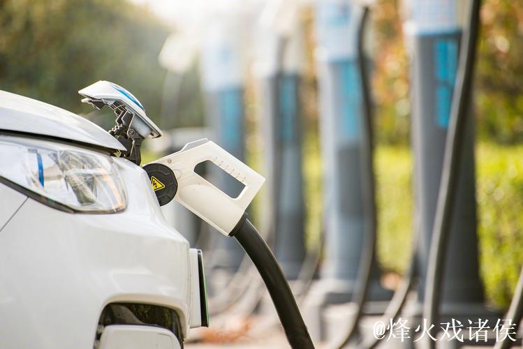 汽车市场暖意升腾