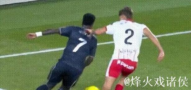 西甲0-2爆大冷:皇马又输 距巴萨4分 夺冠难了 阿隆索压力大 西甲0-2爆大冷:皇马又输 距巴萨4分 夺冠难了 阿隆索压力大